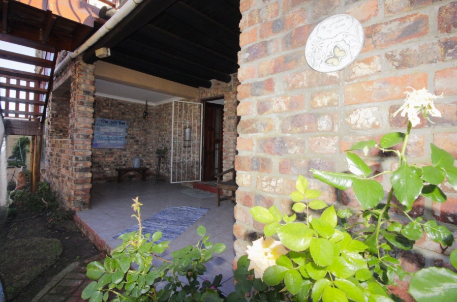 3 Bedroom Property for Sale in Wavecrest Eastern Cape